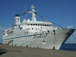 MS-Astoria im Hafen von Lissabon am 22. September 2007