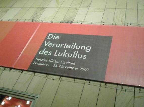 Die Verurteilung des Lukullus Komische Oper Berlin 2007