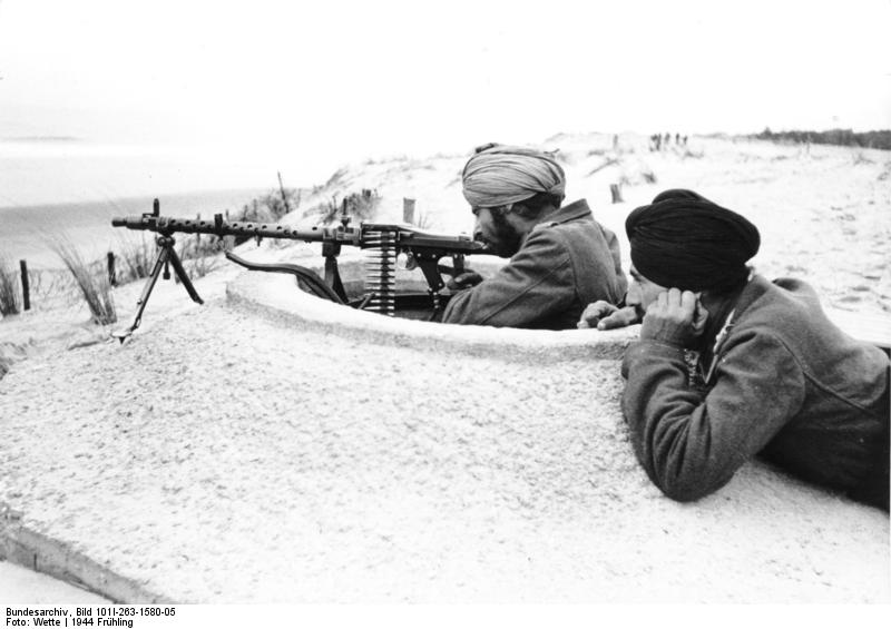 Soldaten der Legion "Freies Indien" sichern den "Atlantikwall", Frühling 1944