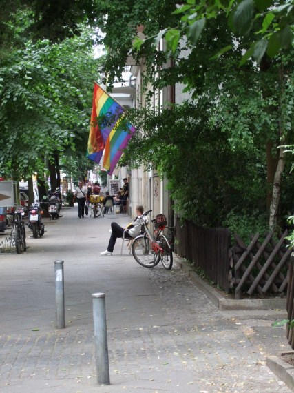 Regenbogenfahne Berlin Nollendorfstr.