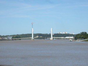 Garonne-Brücke pont_Bacalan_Bastide_01