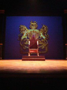 The Kings Speech, Hamburg St. Pauli Theater, Bühne mit Thron