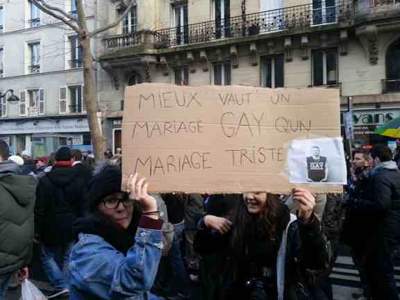 Demonstration für Homoehe Frankreich am 27. januar 2013 in Paris ( "Mieux vaut un mariage _GAY_ qu'un mariage triste" - 'Lieber eine Homoehe als eine triste Ehe'), Foto Oliver H.)