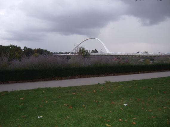 Santiago Calatrava, Pont de L’Europe (Europabrücke) über die Loire, Orléans, (1996–2000)