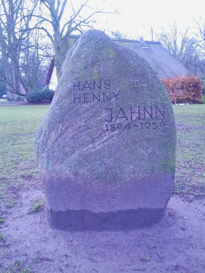 Findling zum Gedenken an Hans Henny Jahnn - Hamburg, Witthüs, Hirschpark