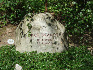 Rut Brandt Grab, Juni 2013