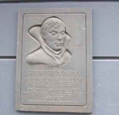 Plakette zur Erinnerung an Gustaf Gründgens, Düsseldorf, Geburtshaus