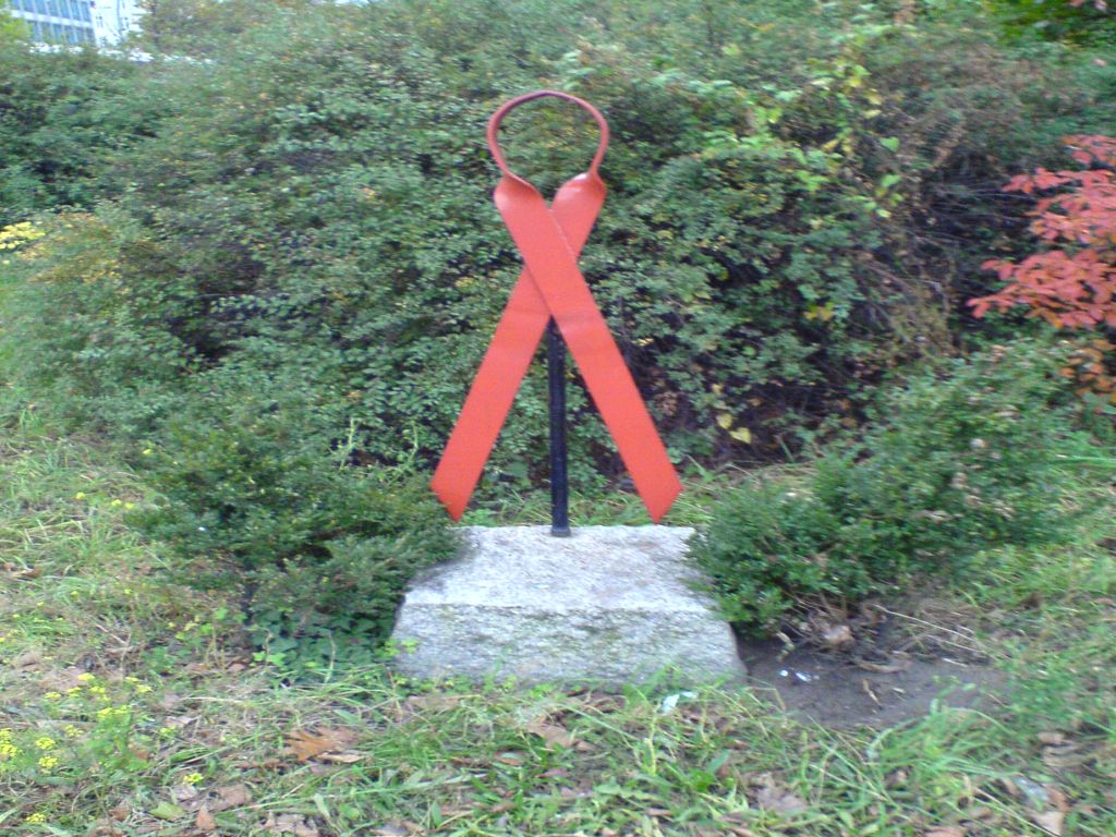 Aids Gedenken - Aids Schleife Berlin 2006