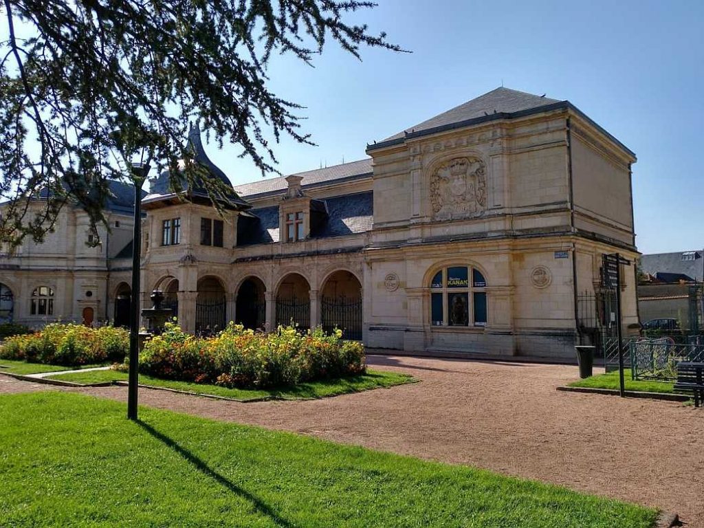 Moulins Hauptstadt des Herzogtums Bourbon 2mecs