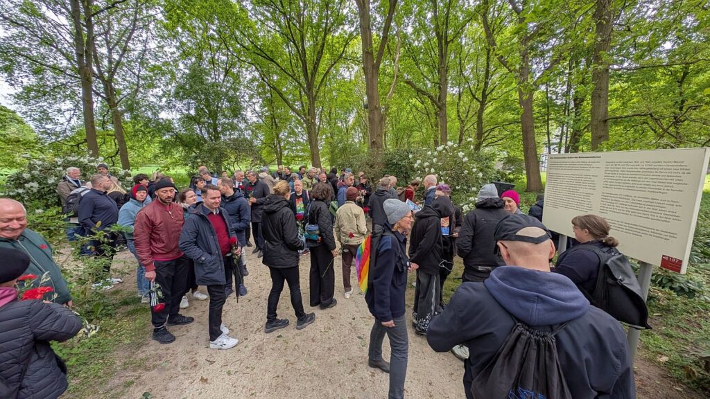 Gedenkveranstaltung homosexuelle NS-Opfer - KZ-Gedenkstätte Neuengamme 4. Mai 2025